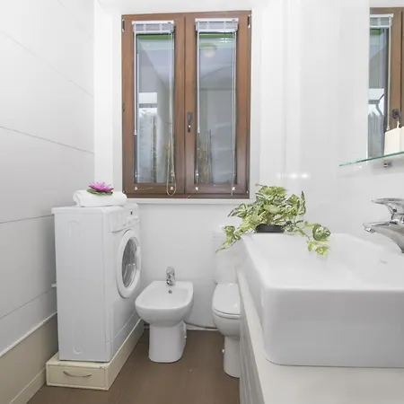 Piantini Sleeps 3 Pool Meina