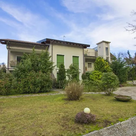 Piantini Sleeps 3 Pool Appartement Meina